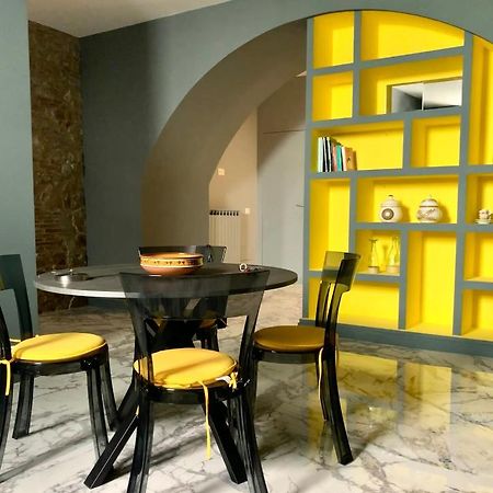 Modern City Center Apartment Benevento Exterior foto